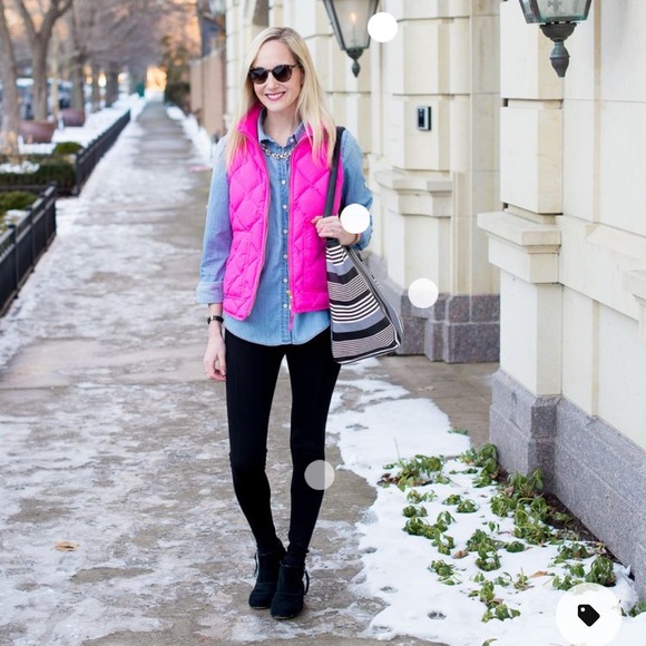 North Face Vest Womens Medium Pink Puffer Nuptuse Goose Down  Fill Insulated - Picture 13 of 14